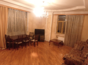 İcarəyə verilir 3 otaqlı 130 m2 yeni tikili 28 May m.