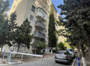 Satılır 3 otaqlı 100 m2 köhnə tikili Şah İsmayıl Xətai m.