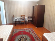 Satılır 1 otaqlı 35 m2 köhnə tikili Elmlər Akademiyası m.