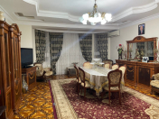 Satılır 4 otaqlı 170 m2 yeni tikili Gənclik m.