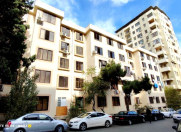 İcarəyə verilir 2 otaqlı 65 m2 köhnə tikili 28 May m.