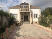 Satılır 6 otaqlı 220 m2 həyət evi Ramana