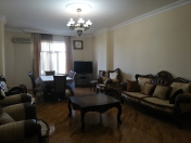 Satılır 4 otaqlı 200 m2 yeni tikili Nizami m.