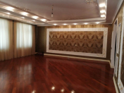 Satılır 4 otaqlı 214 m2 yeni tikili Nizami m.