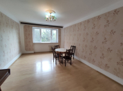 İcarəyə verilir 3 otaqlı 80 m2 köhnə tikili Qara Qarayev m.