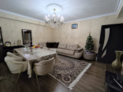 Satılır 4 otaqlı 100 m2 yeni tikili Şah İsmayıl Xətai m.