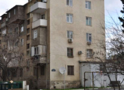 Satılır 1 otaqlı 35 m2 köhnə tikili İnşaatçılar m.