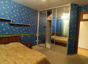 İcarəyə verilir 3 otaqlı 138 m2 yeni tikili Tibb Universiteti