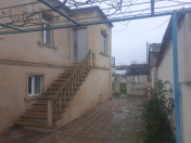 Satılır 8 otaqlı 400 m2 həyət evi Saray