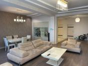 Satılır 4 otaqlı 220 m2 yeni tikili Memar Əcəmi m.