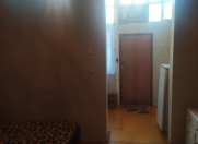 Satılır 1 otaqlı 25 m2 köhnə tikili Axundov bağı