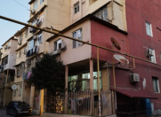 Satılır 4 otaqlı 80 m2 köhnə tikili 7 mkr