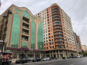 Satılır 4 otaqlı 209 m2 yeni tikili Koala parkı