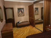 İcarəyə verilir 3 otaqlı 70 m2 köhnə tikili Həzi Aslanov m.