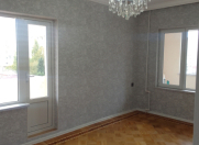 Satılır 4 otaqlı 115 m2 köhnə tikili İnşaatçılar m.