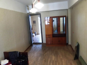 Satılır 2 otaqlı 60 m2 köhnə tikili Elmlər Akademiyası m.