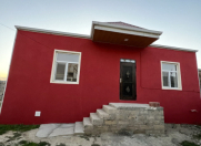 Satılır 3 otaqlı 2 m2 həyət evi Əmircan