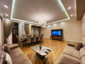 Satılır 4 otaqlı 210 m2 yeni tikili İnşaatçılar m.