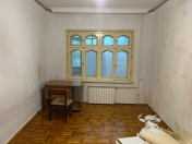 Satılır 3 otaqlı 80 m2 köhnə tikili Həzi Aslanov m.