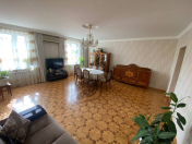 Satılır 4 otaqlı 85 m2 köhnə tikili İnşaatçılar m.