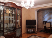 Satılır 3 otaqlı 100 m2 köhnə tikili Nizami m.