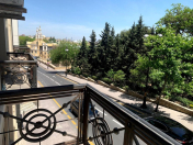 Satılır 3 otaqlı 96 m2 köhnə tikili İçəri Şəhər m.