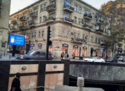 Satılır 3 otaqlı 75 m2 köhnə tikili Sahil m.