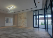 Satılır 5 otaqlı 380 m2 villa Buzovna