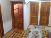 Satılır 3 otaqlı 70 m2 köhnə tikili Bakıxanov