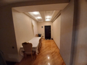 Satılır 3 otaqlı 135 m2 yeni tikili Mərkəzi Univermaq