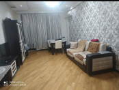 Satılır 3 otaqlı 116 m2 köhnə tikili Elmlər Akademiyası m.