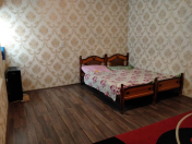 İcarəyə verilir 2 otaqlı 65 m2 həyət evi İnşaatçılar m.