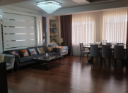 Satılır 4 otaqlı 200 m2 yeni tikili Nizami m.