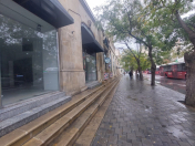 İcarəyə verilir 2 otaqlı 265 m2 obyekt 28 May m.