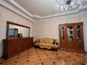 İcarəyə verilir 3 otaqlı 150 m2 yeni tikili Tibb Universiteti