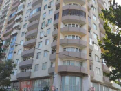 Satılır 3 otaqlı 136 m2 yeni tikili Nizami m.