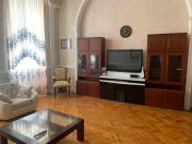 İcarəyə verilir 4 otaqlı 120 m2 köhnə tikili Sahil m.