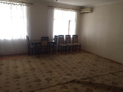 İcarəyə verilir 3 otaqlı 80 m2 köhnə tikili Gənclik m.