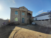 Satılır 6 otaqlı 200 m2 həyət evi 28 Mall