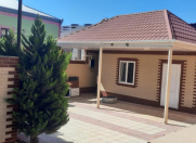Satılır 6 otaqlı 200 m2 həyət evi Y.Günəşli