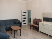 İcarəyə verilir 3 otaqlı 75 m2 yeni tikili 28 May m.