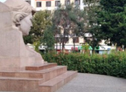 İcarəyə verilir 3 otaqlı 70 m2 köhnə tikili Ayna Sultanova heykəli