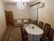 Satılır 3 otaqlı 68 m2 köhnə tikili Elmlər Akademiyası m.