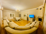 İcarəyə verilir 4 otaqlı 290 m2 bağ evi Buzovna