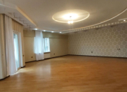 Satılır 4 otaqlı 241 m2 yeni tikili 28 May m.