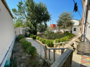 Satılır 3 otaqlı 100 m2 yeni tikili Buzovna