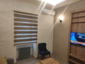 İcarəyə verilir 2 otaqlı 45 m2 köhnə tikili Sahil m.