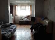 Satılır 1 otaqlı 40 m2 köhnə tikili Elmlər Akademiyası m.