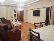 İcarəyə verilir 2 otaqlı 90 m2 köhnə tikili 28 May m.