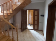 Satılır 8 otaqlı 235 m2 villa Qusar